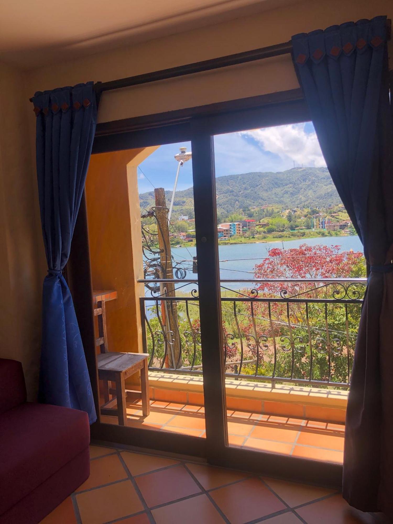 Lake View Hostel Guatapé Esterno foto